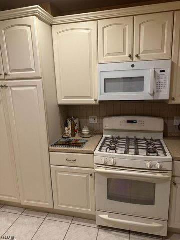 131 Union Ave, Clifton City, NJ 07011