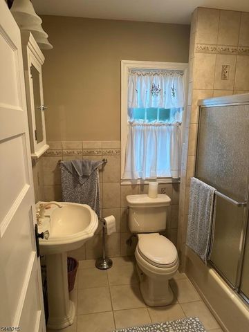131 Union Ave, Clifton City, NJ 07011
