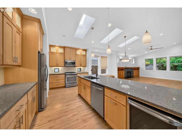424 FOREST Pl, Forest Grove, OR 97116