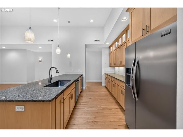 424 FOREST Pl, Forest Grove, OR 97116