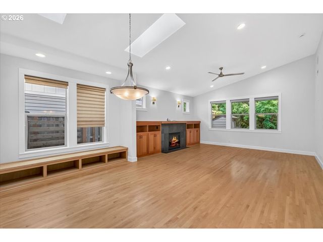 424 FOREST Pl, Forest Grove, OR 97116