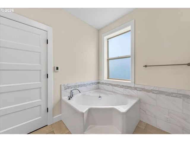 424 FOREST Pl, Forest Grove, OR 97116