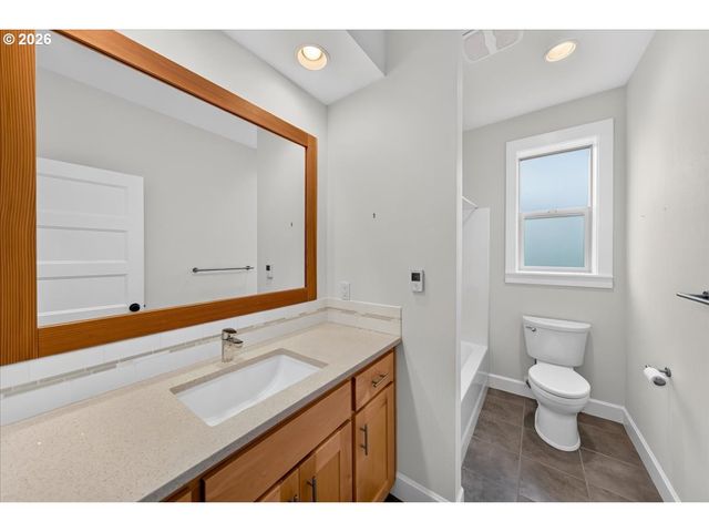 424 FOREST Pl, Forest Grove, OR 97116