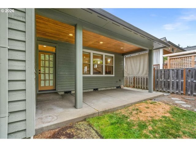 424 FOREST Pl, Forest Grove, OR 97116