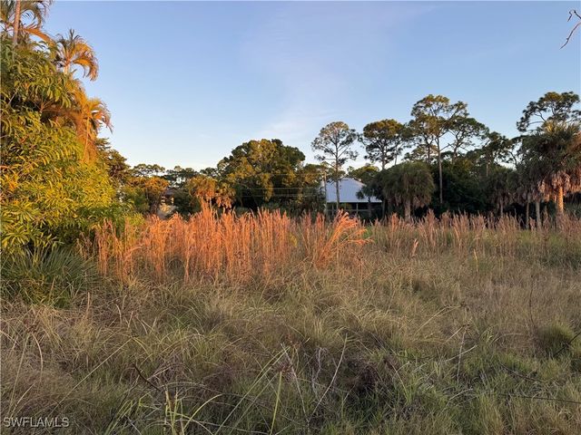 14917 Martin DR, Fort Myers, FL 33908