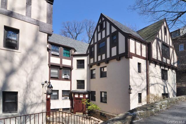 64 Kensington Road 3C, Bronxville, NY 10708