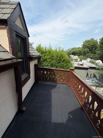 64 Kensington Road 3C, Bronxville, NY 10708