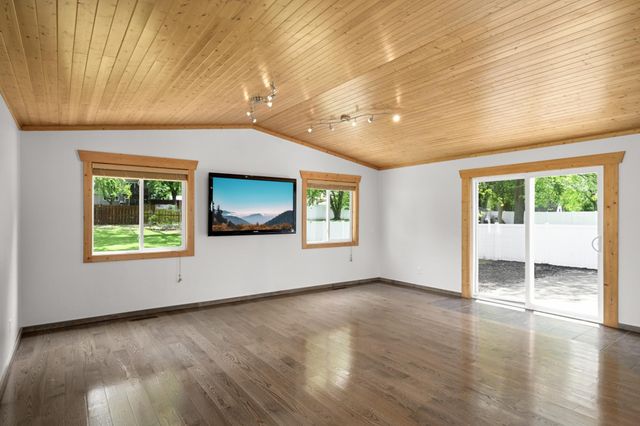 18774 Jordan Trail, Lakeville, MN 55044