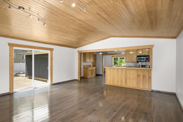 18774 Jordan Trail, Lakeville, MN 55044