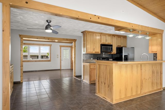 18774 Jordan Trail, Lakeville, MN 55044
