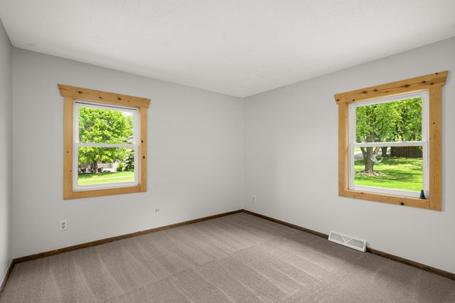 18774 Jordan Trail, Lakeville, MN 55044
