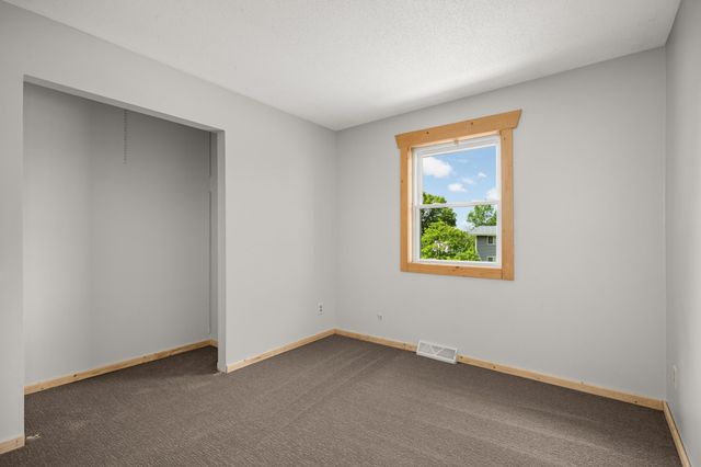 18774 Jordan Trail, Lakeville, MN 55044