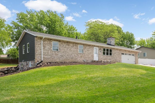 18774 Jordan Trail, Lakeville, MN 55044