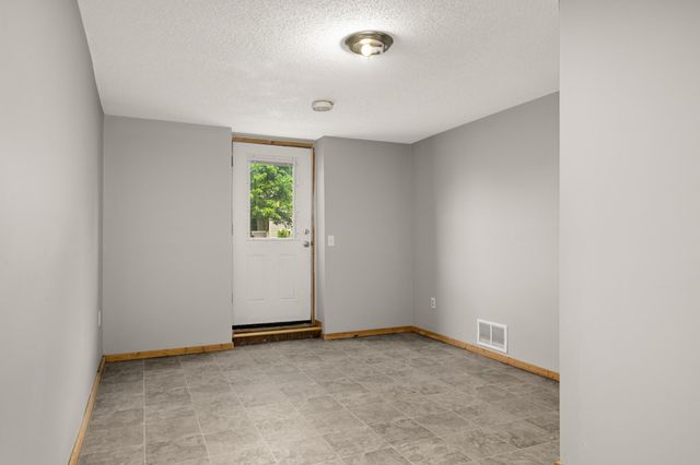 18774 Jordan Trail, Lakeville, MN 55044