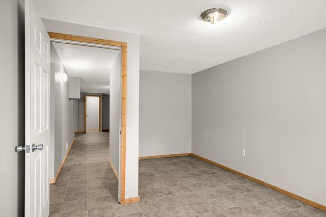 18774 Jordan Trail, Lakeville, MN 55044