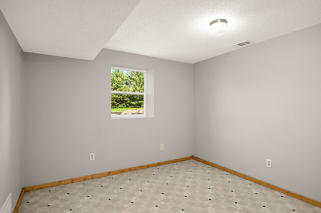 18774 Jordan Trail, Lakeville, MN 55044