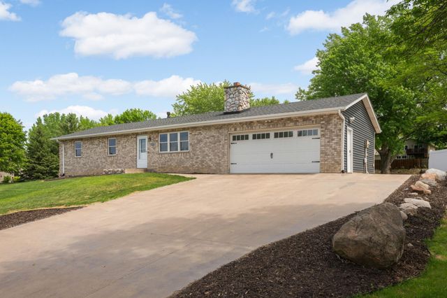18774 Jordan Trail, Lakeville, MN 55044