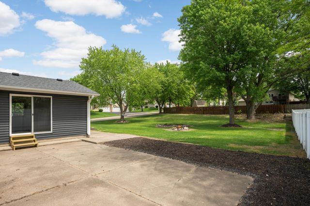 18774 Jordan Trail, Lakeville, MN 55044