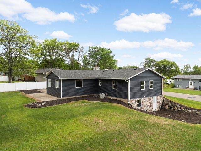 18774 Jordan Trail, Lakeville, MN 55044