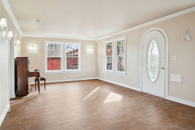 1705 E Bankhead Drive, Weatherford, TX 76086