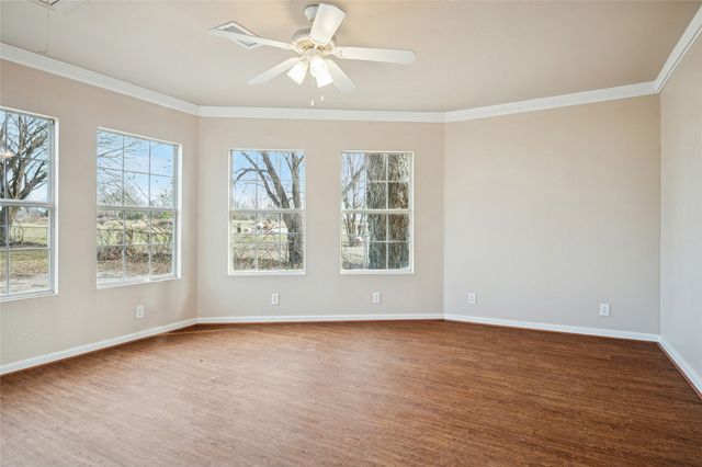 1705 E Bankhead Drive, Weatherford, TX 76086