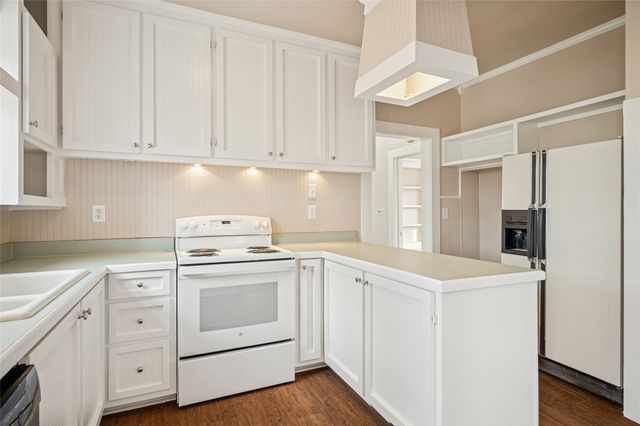 1705 E Bankhead Drive, Weatherford, TX 76086