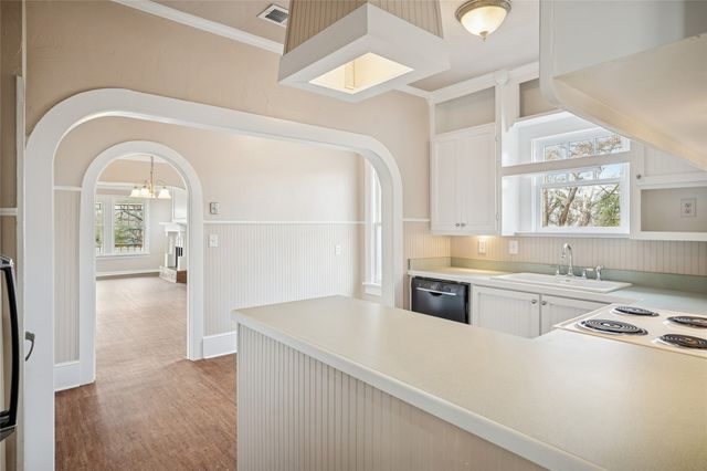 1705 E Bankhead Drive, Weatherford, TX 76086