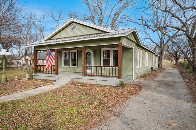 1705 E Bankhead Drive, Weatherford, TX 76086