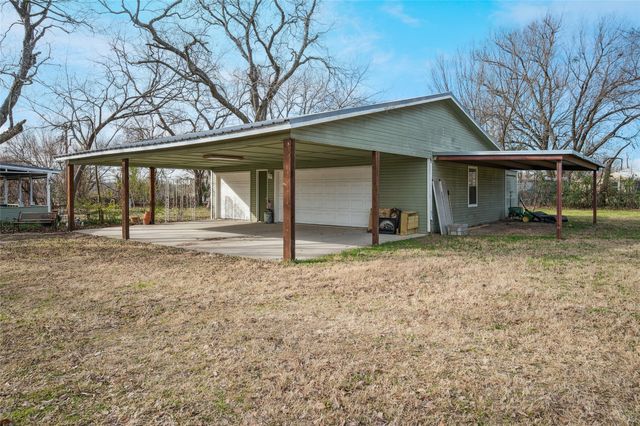 1705 E Bankhead Drive, Weatherford, TX 76086