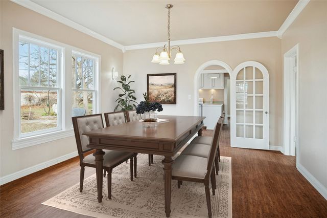 1705 E Bankhead Drive, Weatherford, TX 76086