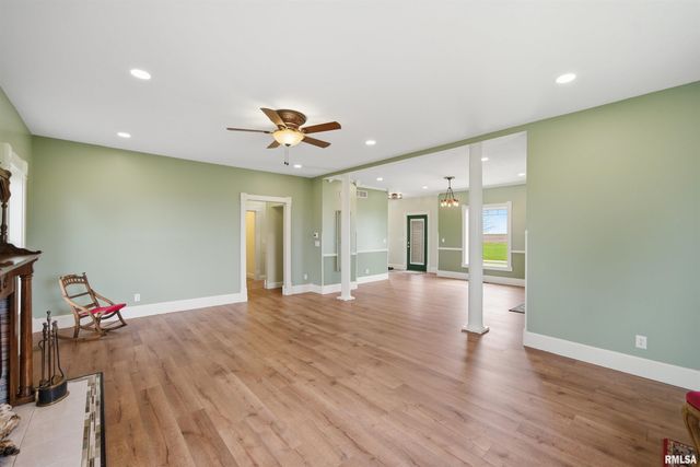 22014 N ROUTE 40, Edelstein, IL 61526