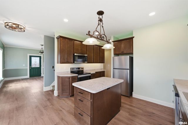22014 N ROUTE 40, Edelstein, IL 61526