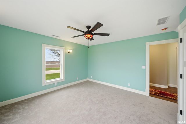 22014 N ROUTE 40, Edelstein, IL 61526