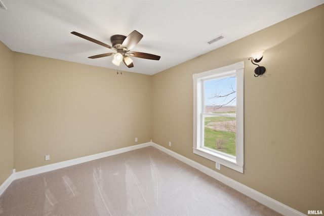 22014 N ROUTE 40, Edelstein, IL 61526