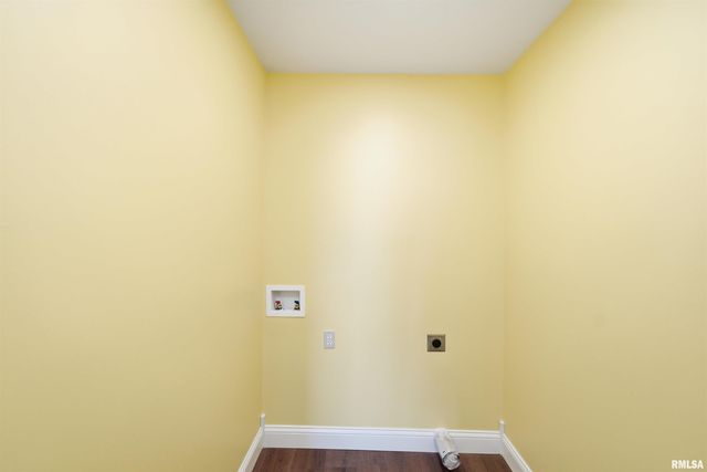 22014 N ROUTE 40, Edelstein, IL 61526