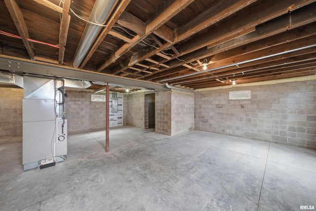22014 N ROUTE 40, Edelstein, IL 61526