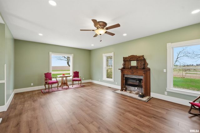 22014 N ROUTE 40, Edelstein, IL 61526