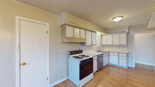 4936 Cockrell Avenue, Fort Worth, TX 76133