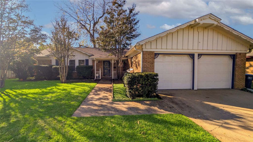 4936 Cockrell Avenue, Fort Worth, TX 76133