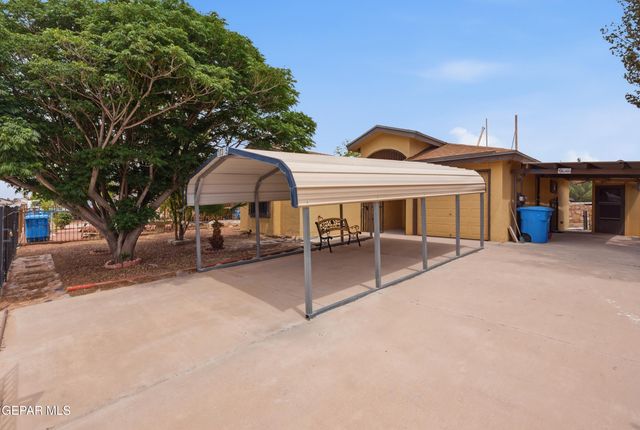 10385 Valle Fertil Drive, Socorro, TX 79927