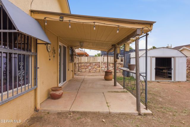 10385 Valle Fertil Drive, Socorro, TX 79927