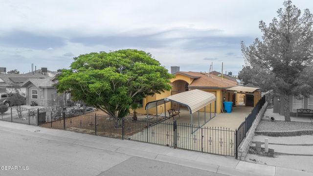 10385 Valle Fertil Drive, Socorro, TX 79927