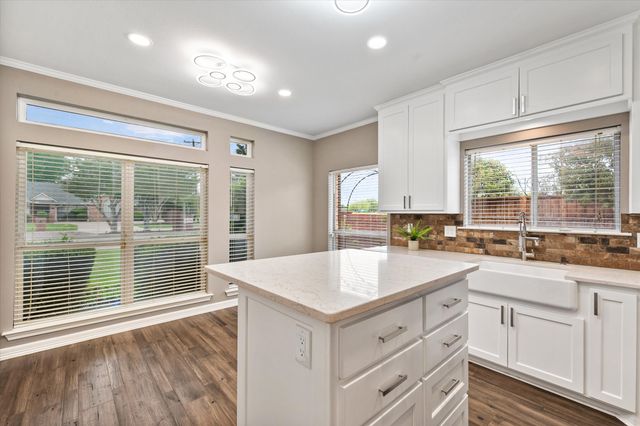 5401 Emerald Park Boulevard, Arlington, TX 76017