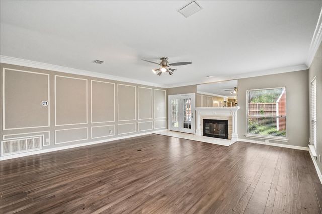 5401 Emerald Park Boulevard, Arlington, TX 76017