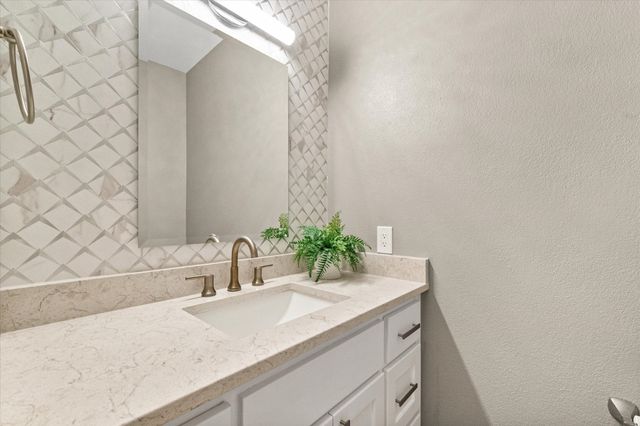 5401 Emerald Park Boulevard, Arlington, TX 76017