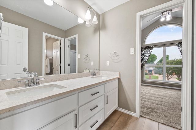 5401 Emerald Park Boulevard, Arlington, TX 76017