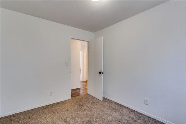 400 W Hollywood St, Wichita, KS 67217