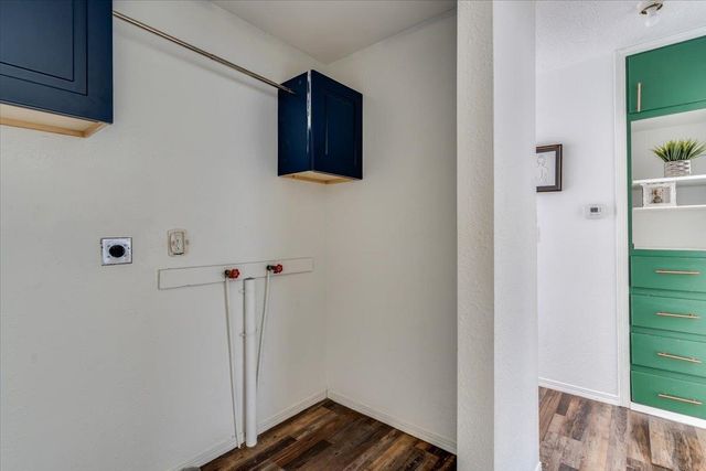 400 W Hollywood St, Wichita, KS 67217