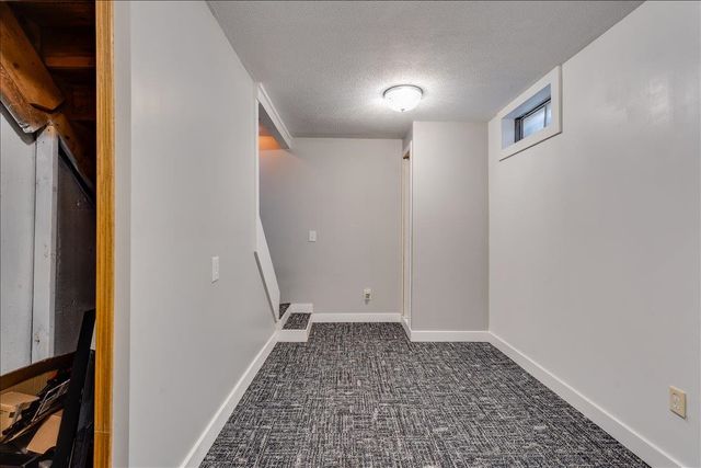 400 W Hollywood St, Wichita, KS 67217