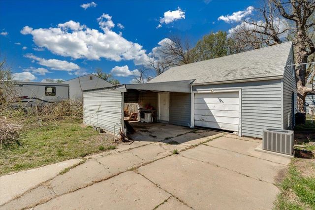 400 W Hollywood St, Wichita, KS 67217